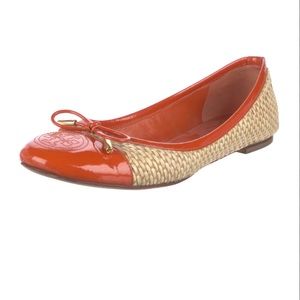 TORY BURCH catherine raffia patent leather ballet flats